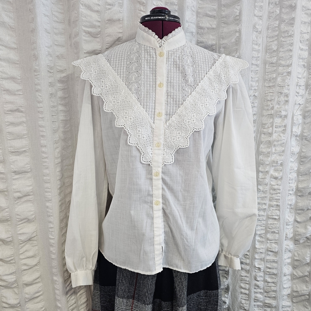 Vintage Victorian White Eyelet Lace Yoke Button-Front Blouse